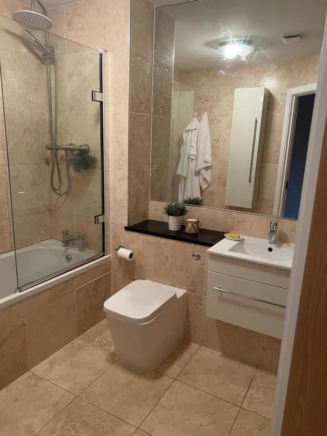 Apartment In Greater Manchester Buitenkant foto